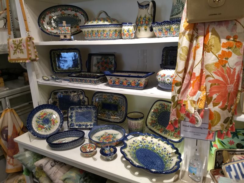 Holiday Shopping at Local Artisan Markets