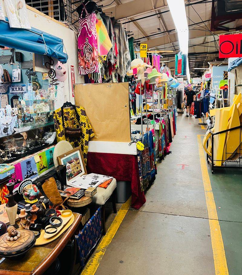 Affordable Fashion and Vintage Clothing Deals