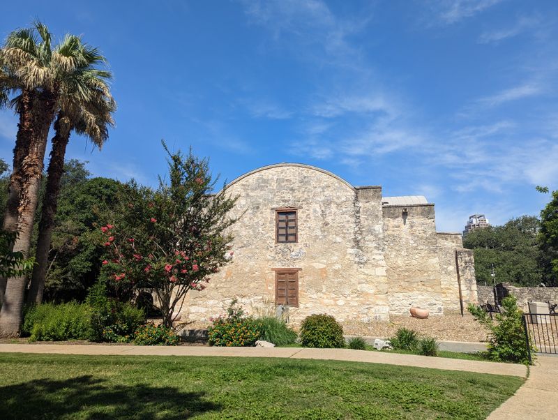 Smaller Size Than Expected Leaves Visitors Underwhelmed