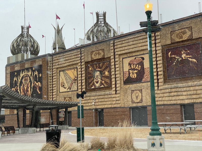 Time Spent Inside Shifts Visitor Perception