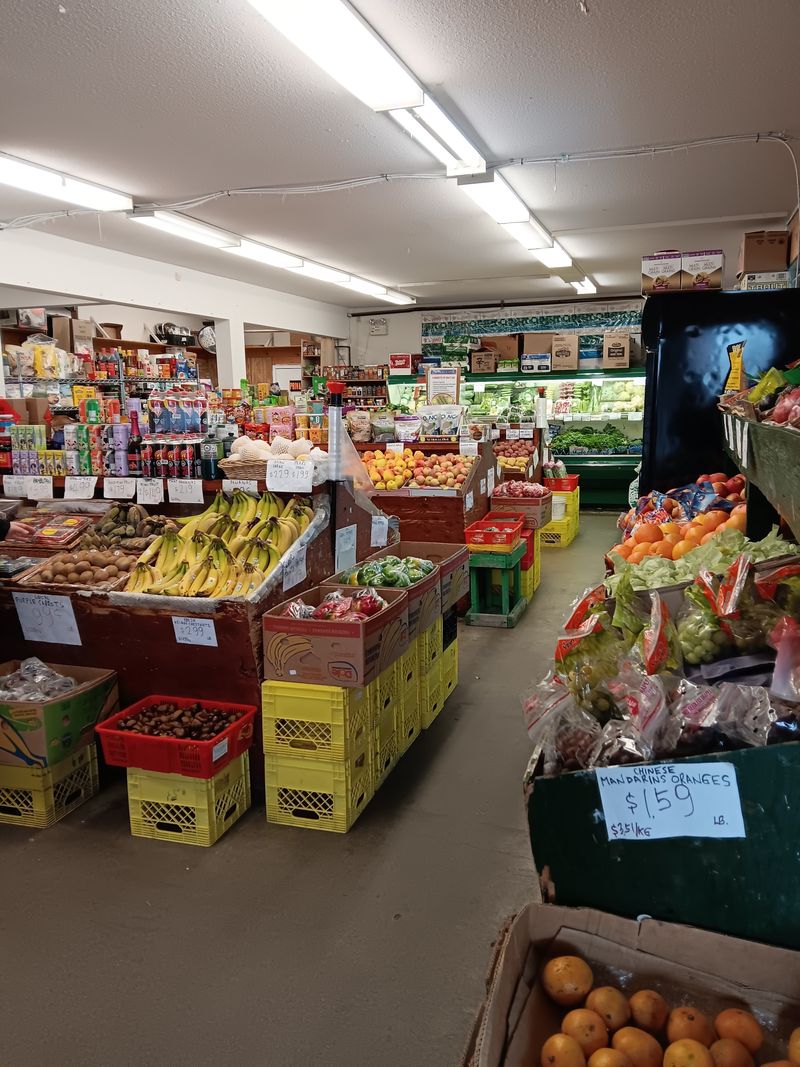 Maple Ridge Market and Crafts