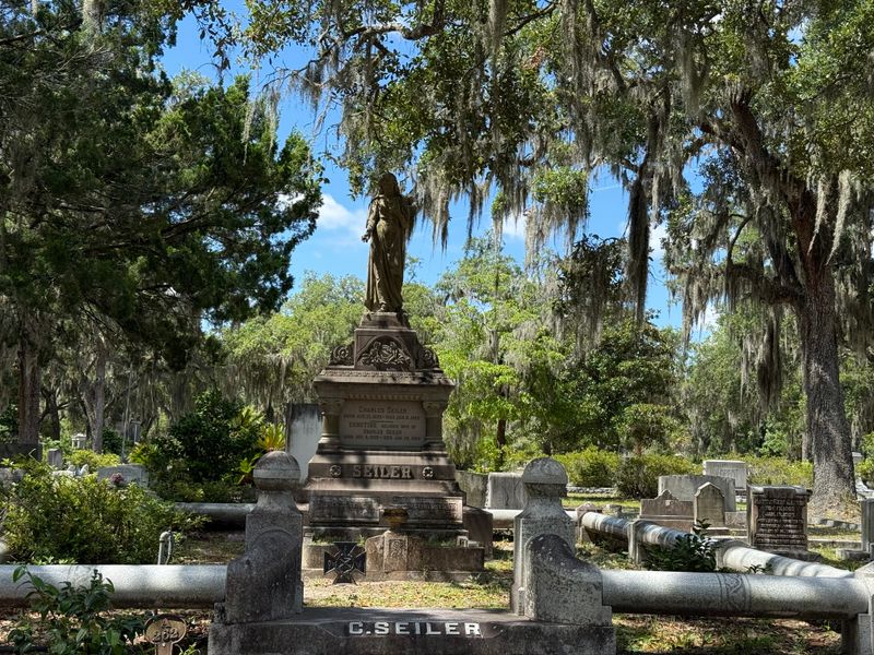 Bonaventure Cemetery (Midnight In The Garden Of Good And Evil)