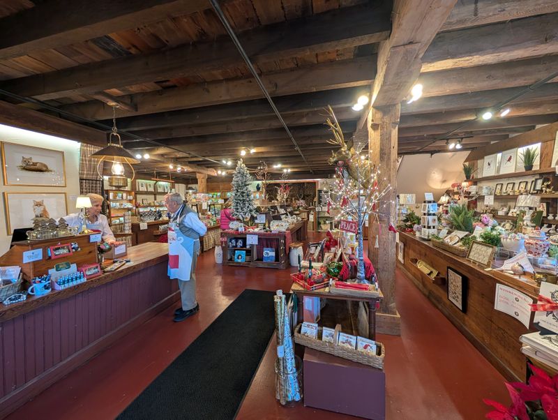 Gift Shops Packed With Virginia Treasures and Souvenirs