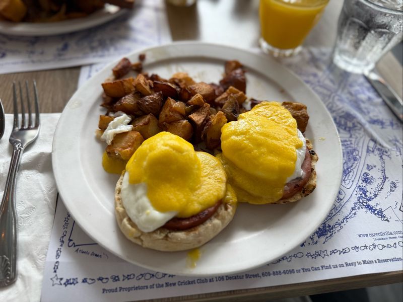The Eggs Benedict That Comes in Creative Variations