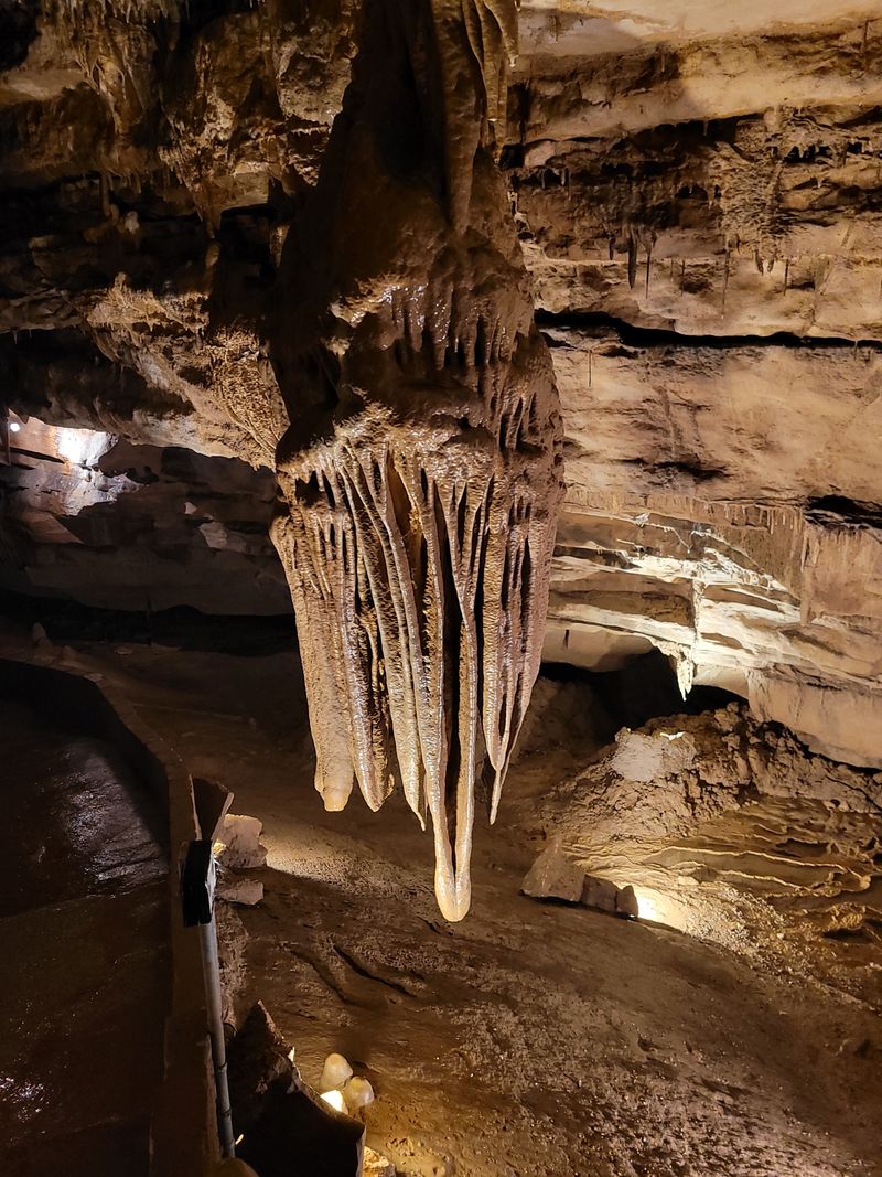 Dripstone Trail Reveals the Science Behind Cave Formation