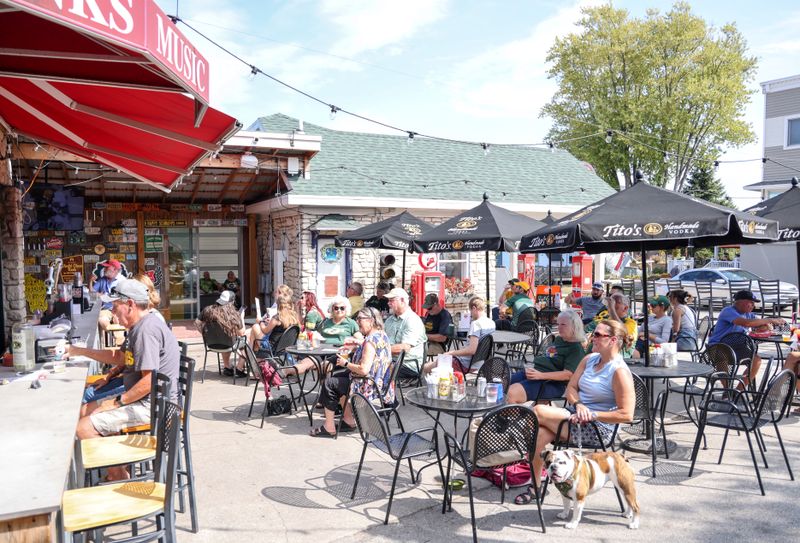 Husby’s Food & Spirits – Prairie du Sac, Wisconsin