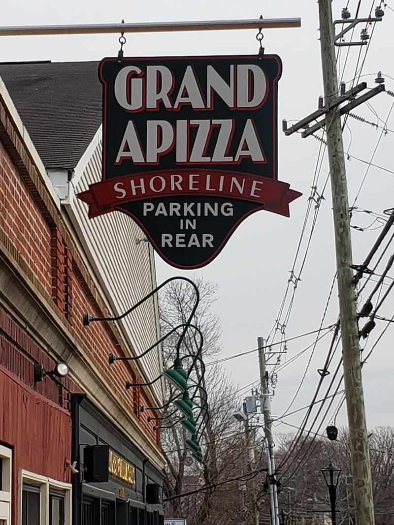 Grand Apizza – Clinton