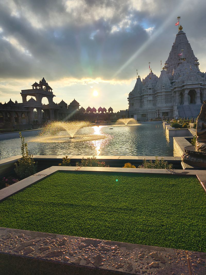 Serene Gardens and Landscaped Grounds Perfect for Reflection