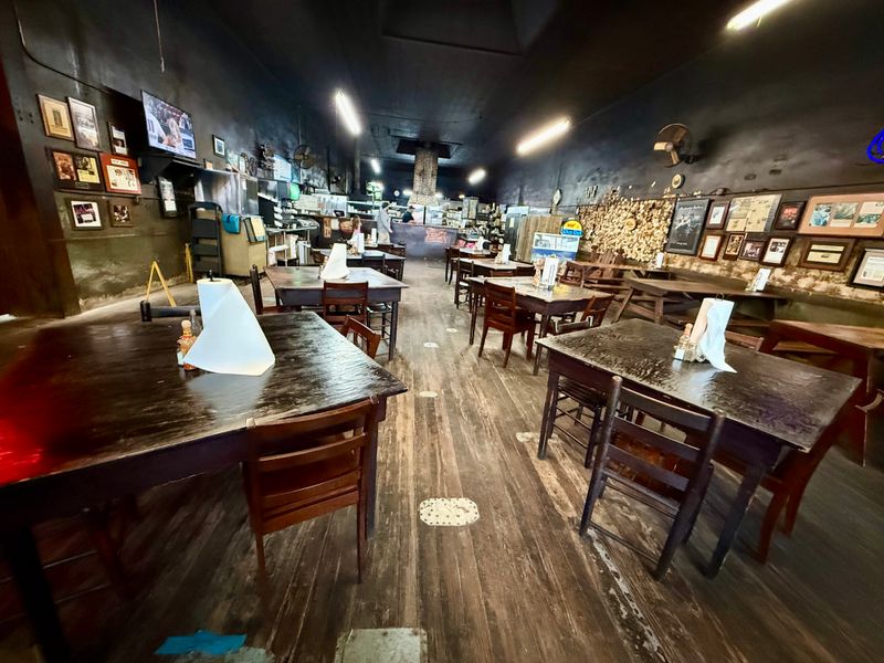 Louie Mueller Barbecue, Texas