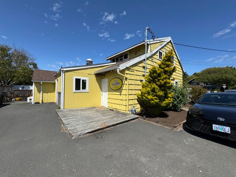 Little Yellow House CB