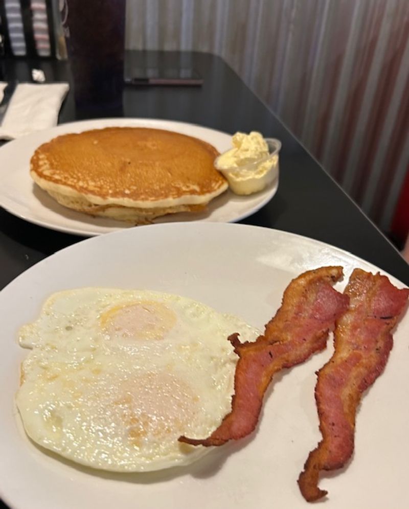 A Menu That Covers All the Breakfast Basics