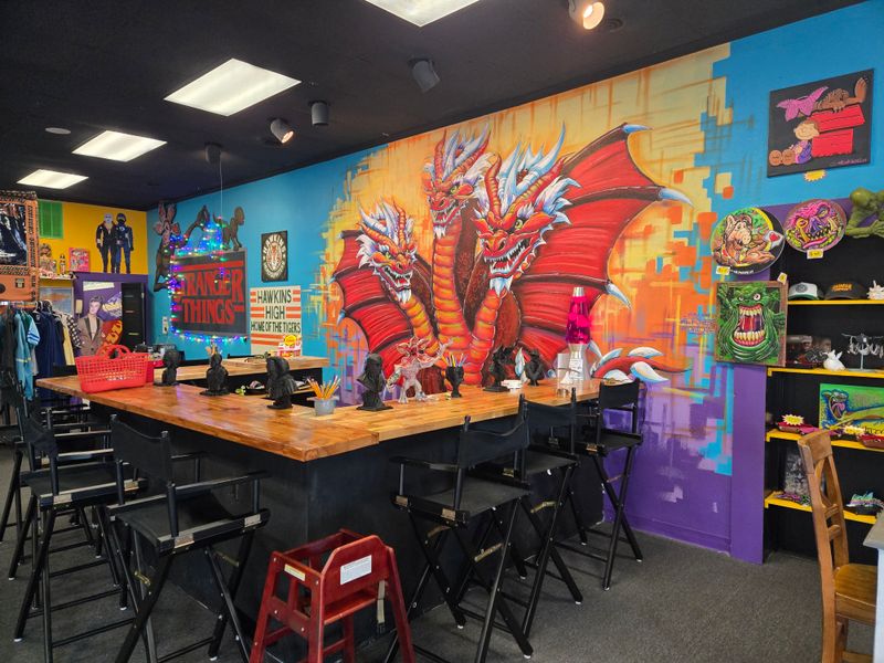 Stranger Things Candle Workshop / Fan Event