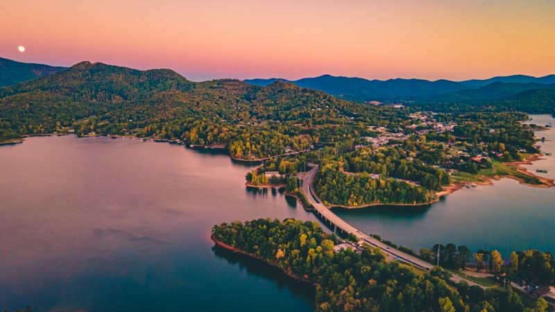 Hiawassee and Lake Chatuge, shoreline calm at off hours