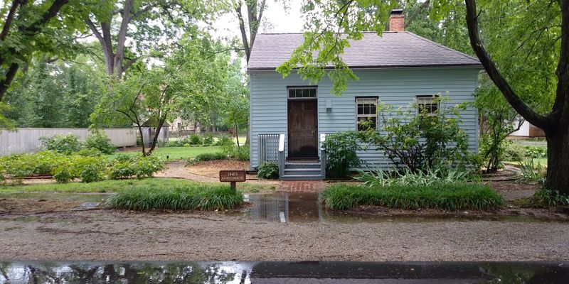 Perfect Small-Town Escape From Urban Stress