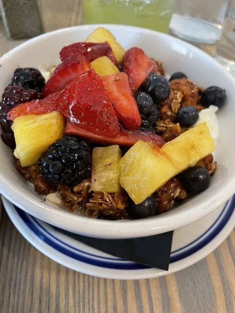 Acai Bowls That Actually Taste Like Real Fruit
