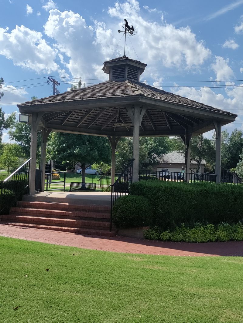 Proximity to Oklahoma City Provides Urban Amenities Without Urban Stress