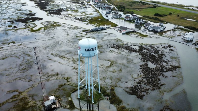 Population Shrinks As Waters Rise