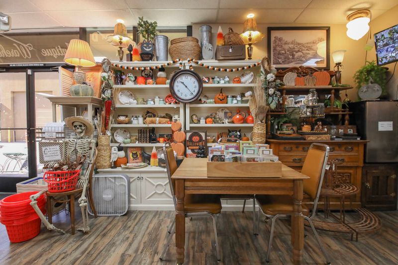 The Bluebird Cafe Offers a Perfect Mid-Hunt Refuel