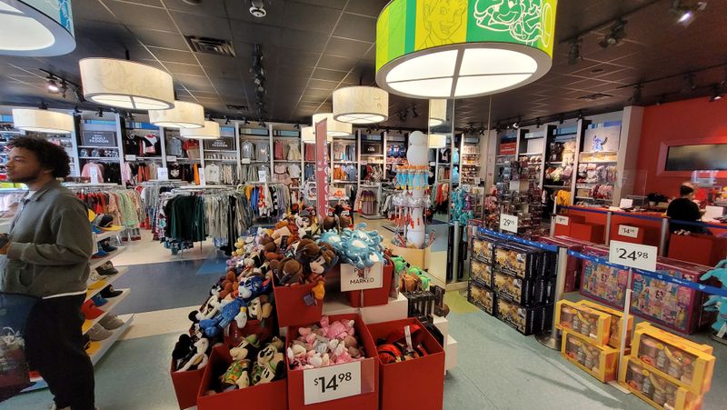 Home Decor Items That Add Personal Touch