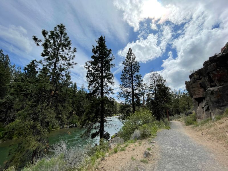 Upper Deschutes River Trail