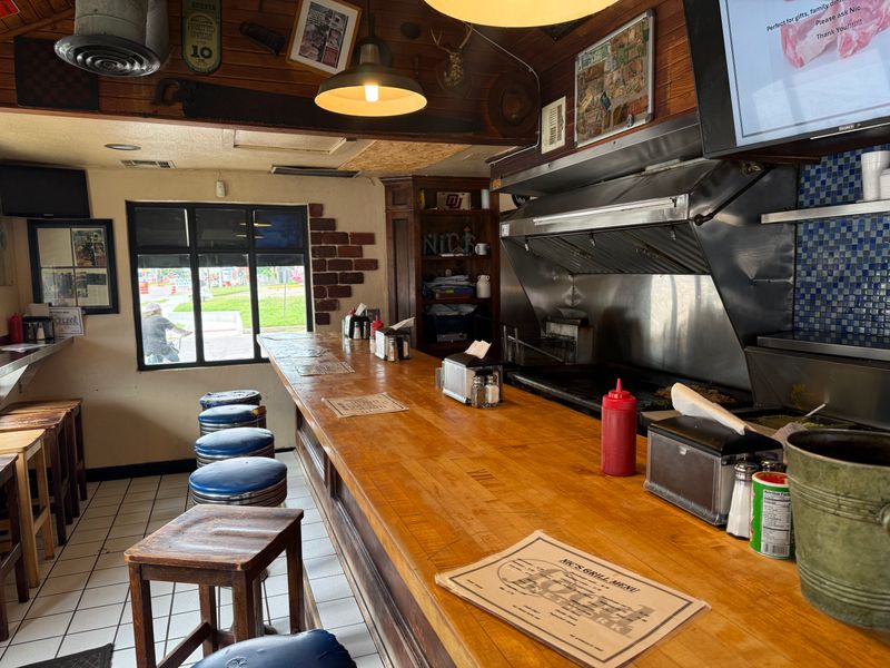 A Cozy, No-Frills Atmosphere That Feels Like Home