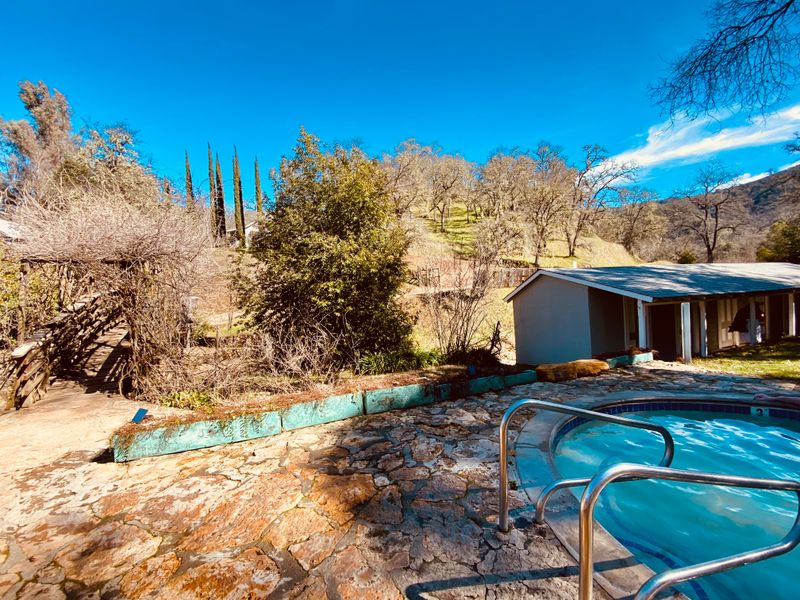 Vichy Springs Resort