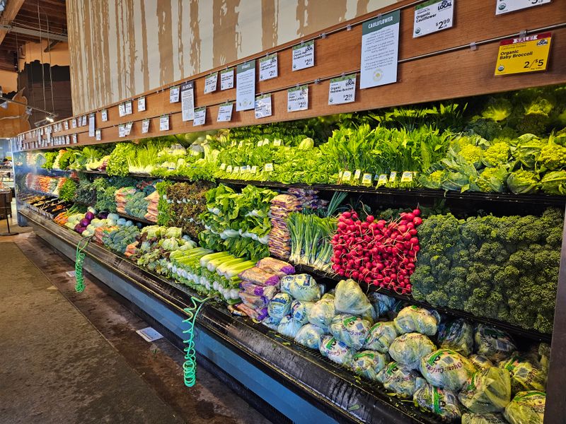 New Leaf Community Markets