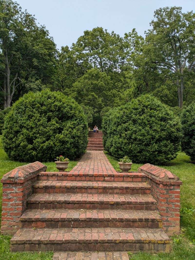 Lush Boxwood Gardens Reminiscent of British Estates