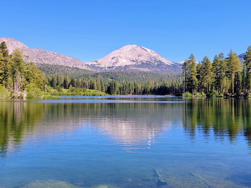Crater Lake (Lassen Volcanic National Park)