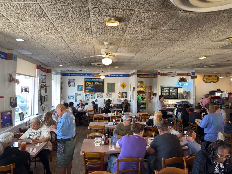 Mama's Daughters' Diner, Texas