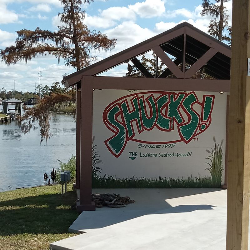 SHUCKS! The Louisiana Seafood House (Lake Charles)