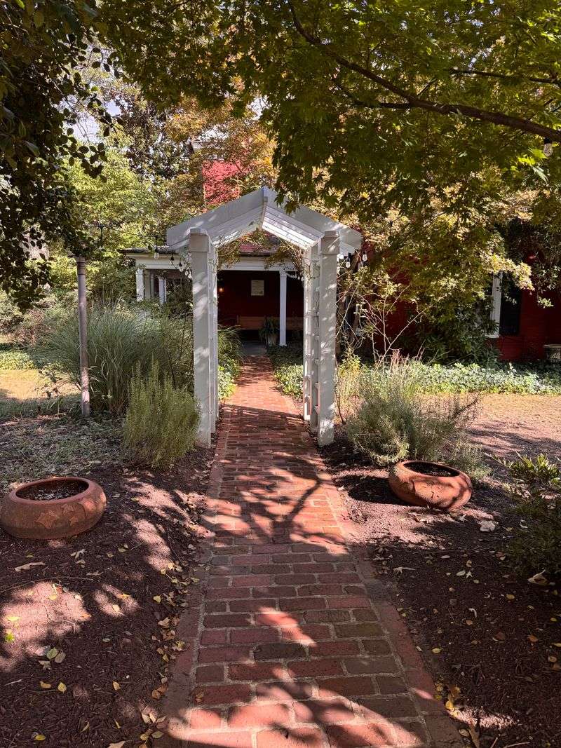 The Ivy Inn, Charlottesville