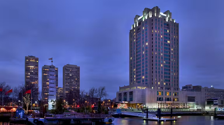 Hilton Philadelphia at Penn’s Landing - best hotels in philadelphia for families