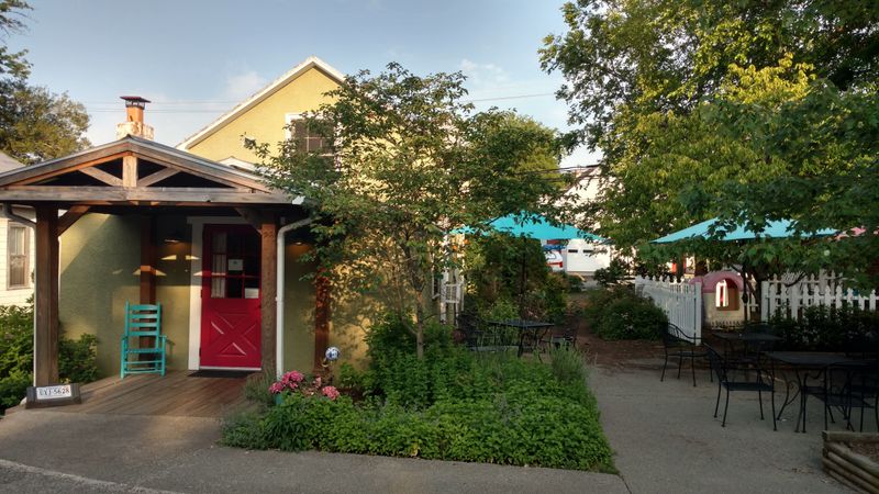 Farm-to-Table Dining Experiences