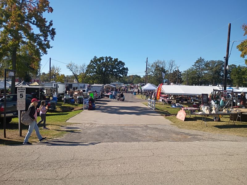 Endless Acres of Shopping Territory