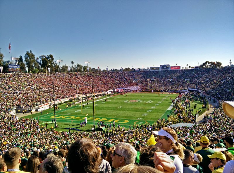 Scale And Openness Change How Events Feel