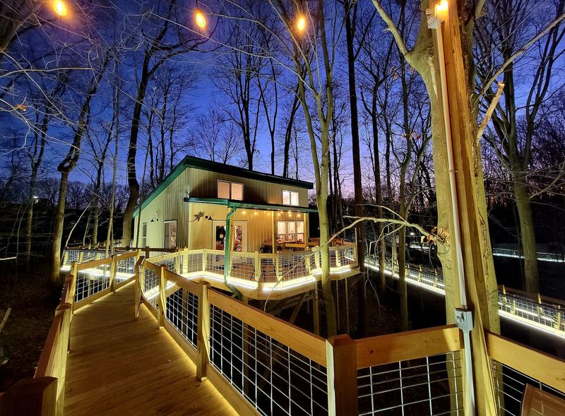 Treehouses At River Ranch (Hocking River Frontage)