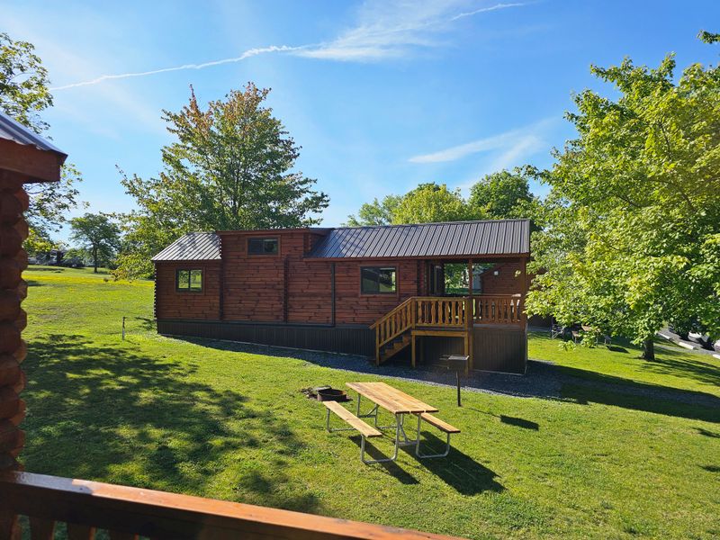 Seneca Lake Resorts Cabin Rentals (Seneca Lake, Finger Lakes)