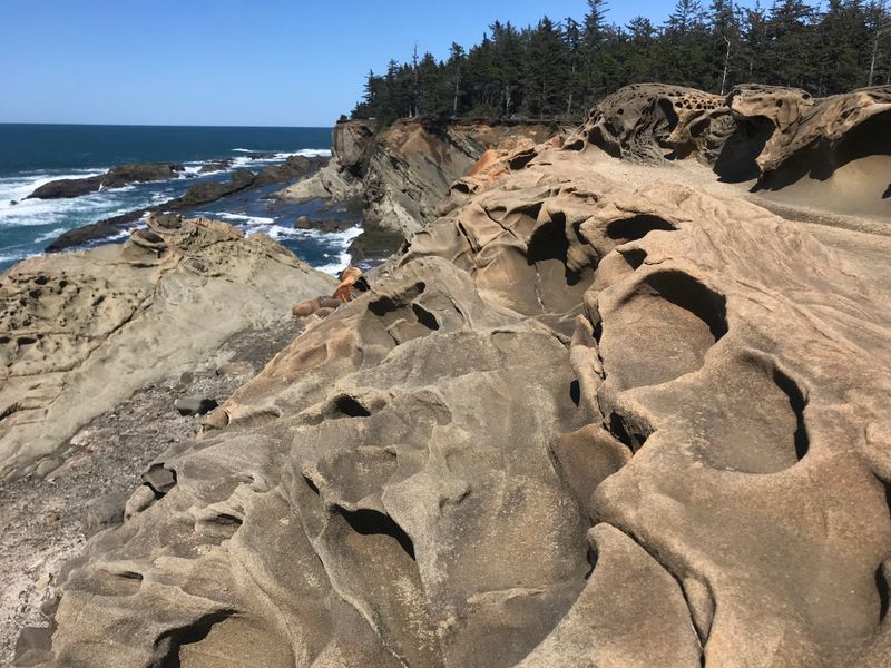 Dramatic Ocean Vistas From Rugged Sandstone Cliffs