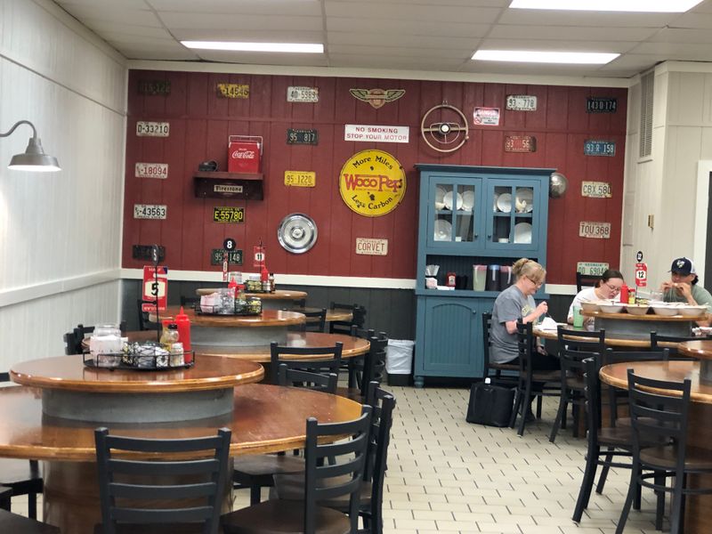 Rustic Atmosphere Makes Everyone Feel at Home