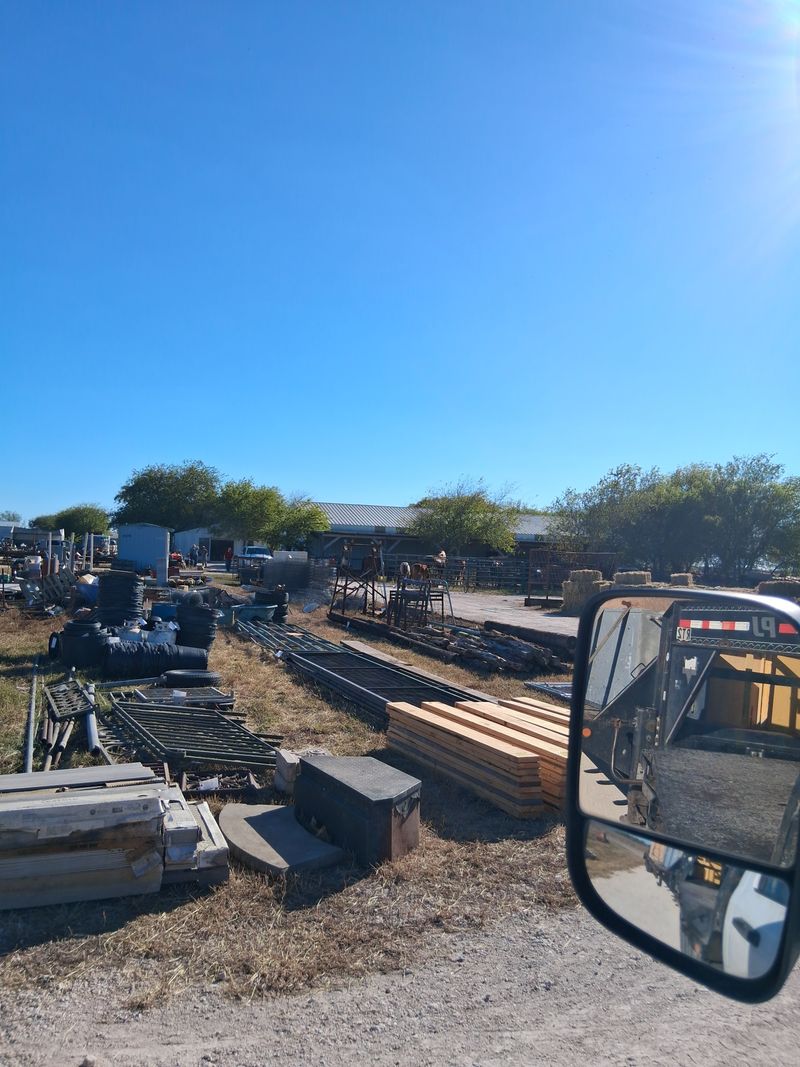 The Famous Amish Auction Draws Crowds From Miles Around