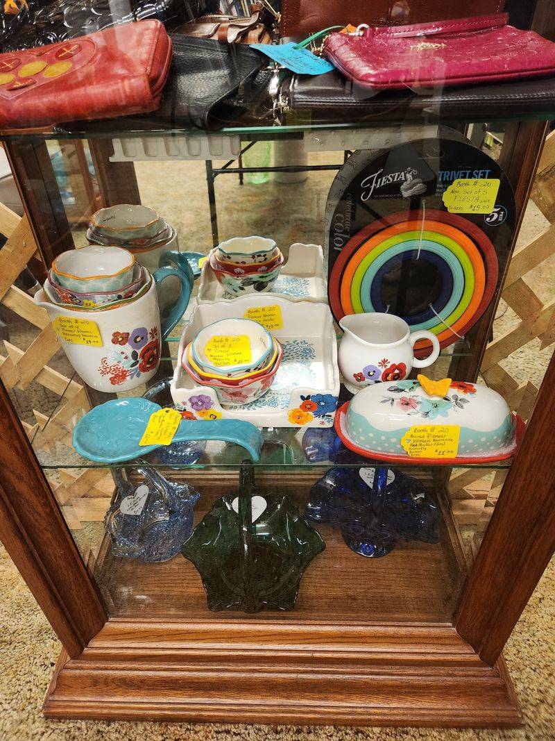 Antique Stores That Smell Like Time