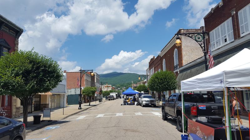 Small-Town Festivals That Actually Deliver