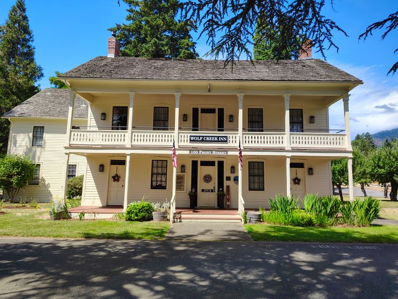 Hollywood Royalty Once Walked These Hallways