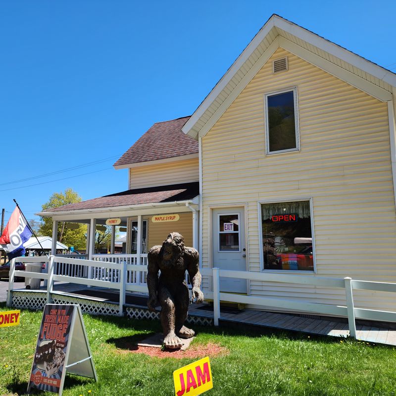 Muldoon's Pasties & Gifts, Munising