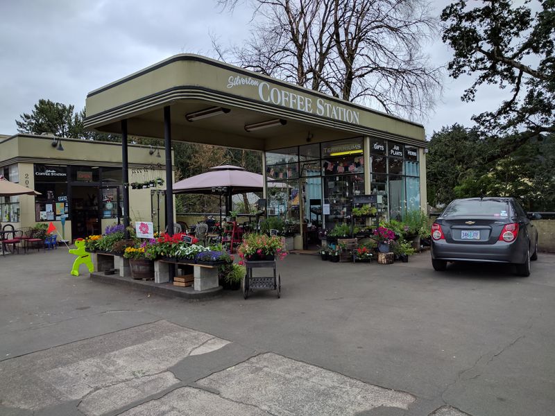 Silverton: Gateway to Waterfalls and 1950s Nostalgia