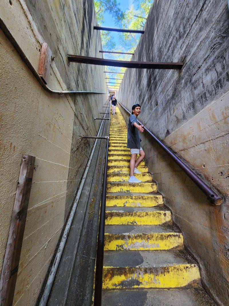Diamond Head Crater Trail on Oahu