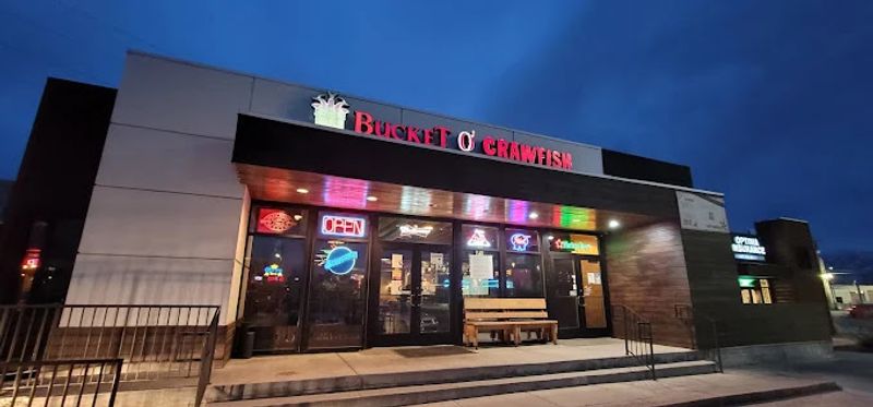 Bucket O' Crawfish, Sandy