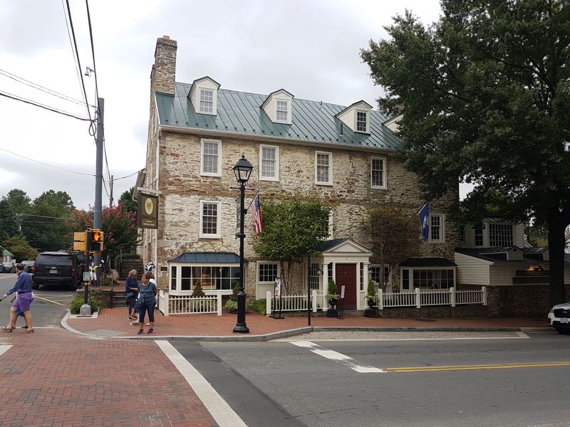 Washington Street, Middleburg Washington Street, Middleburg