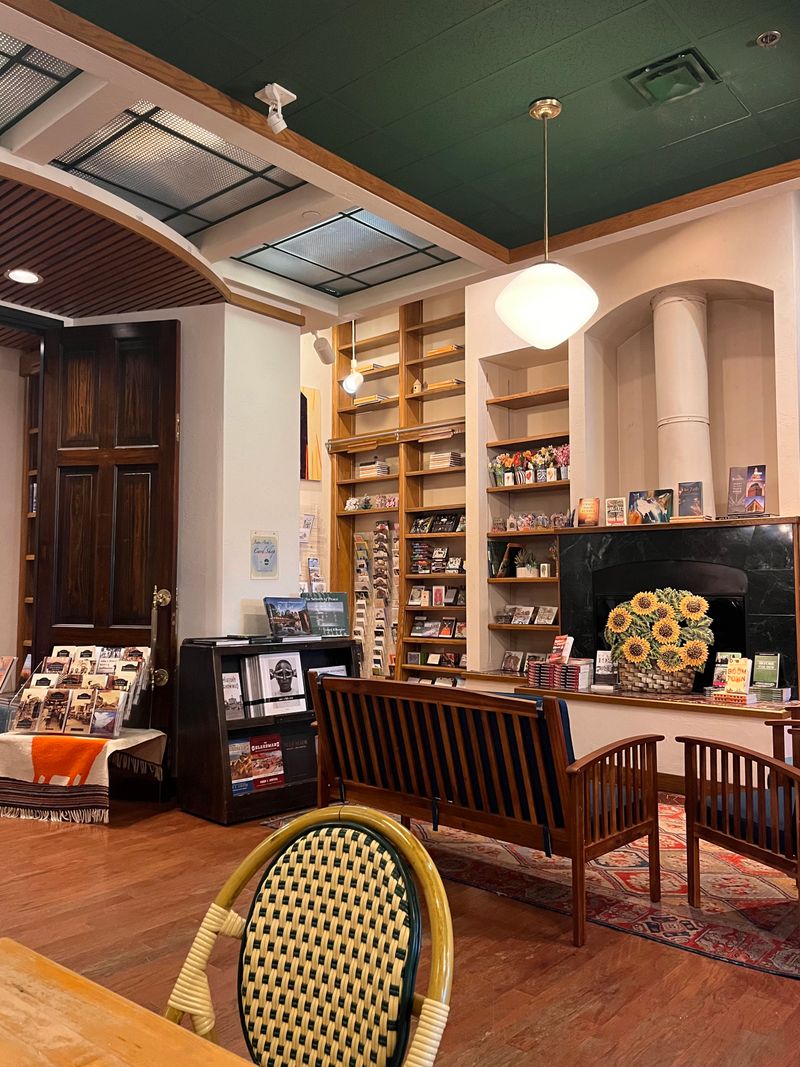 A Perfect Spot for Dates, Photos, and Making Memories